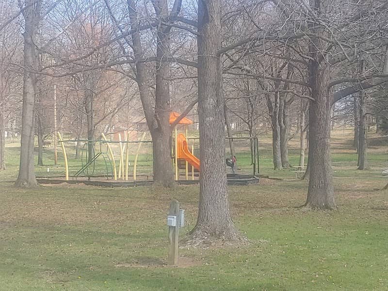 Lakeside park - Image 2
