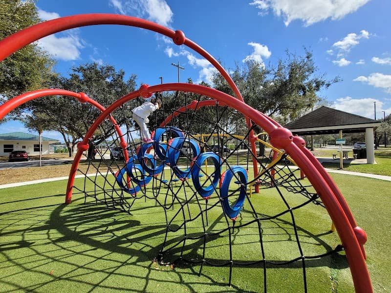 Gardens Park - Image 3