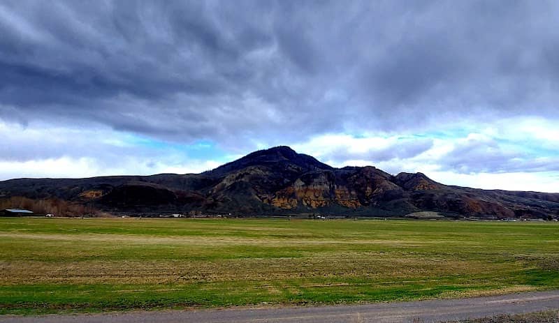 Airport Dyke Walk - Image 1