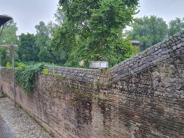 Resti delle mura medioevali - Image 1