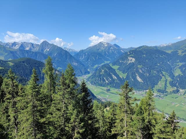 Almtribüne - Image 1