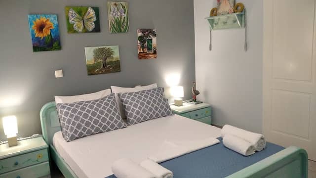Mulberry House - Image 2