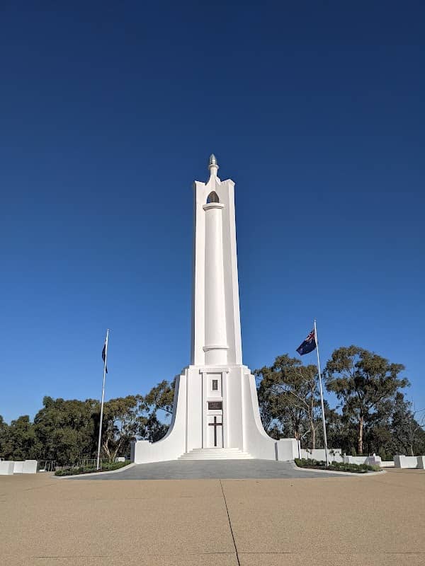 Monument Hill Parklands - Image 1
