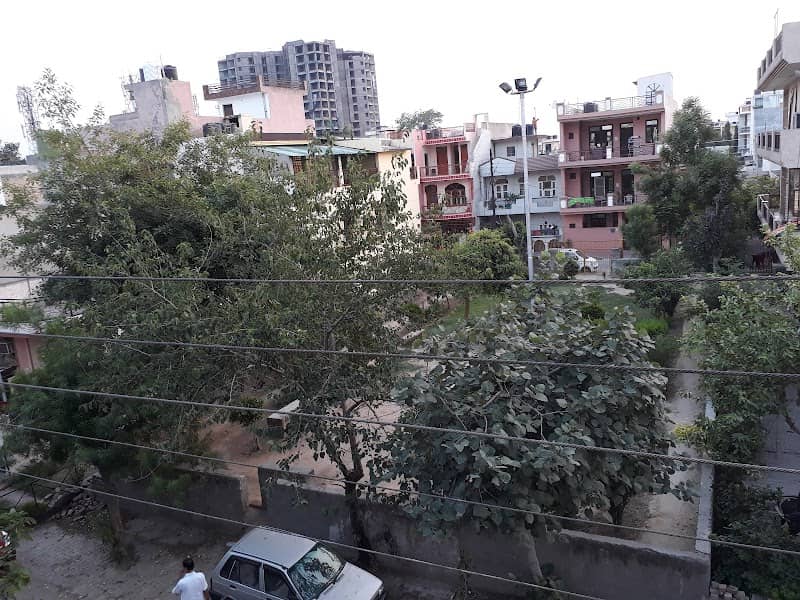 I-Block Park 2 - Image 1