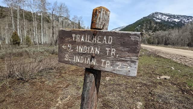 South Indian Creek Trail Trailhead - Image 1