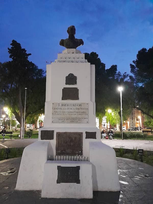 Plaza Puerto Madryn - Image 1