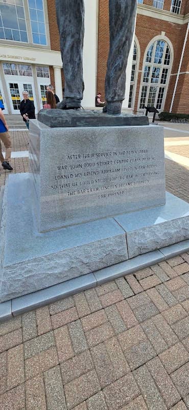 Abraham Lincoln Statue - Image 2