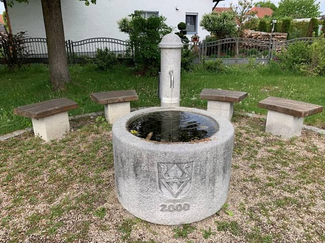 Dorfbrunnen - Image 1