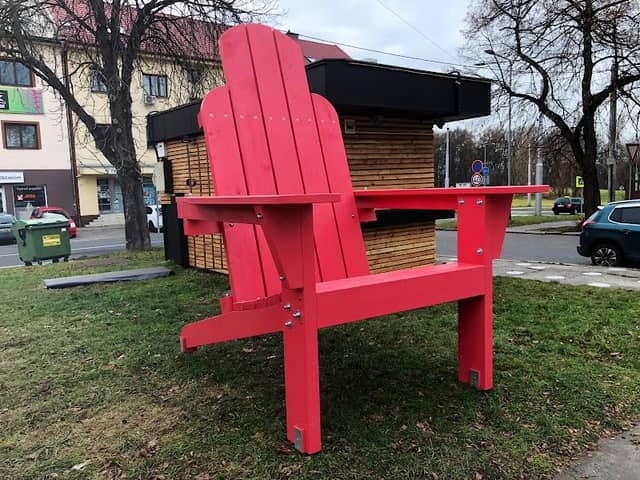 Big chairs - Image 1