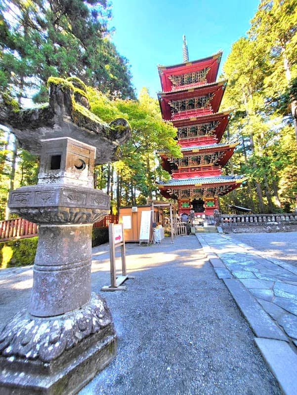 Gojū-no-tō (five-storied pagoda) - Image 1