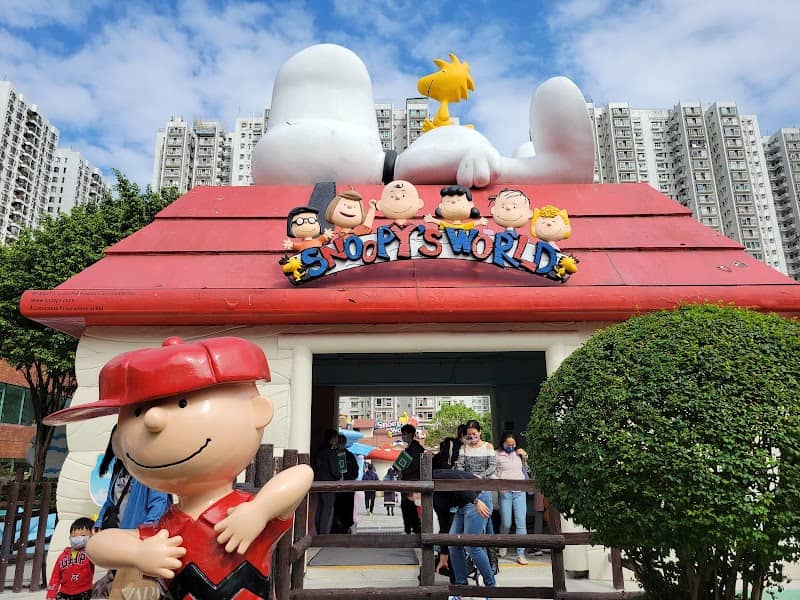 Snoopy's World - Image 2