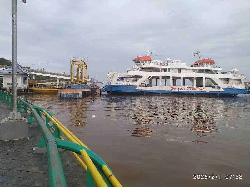 Water Front Kapuas - Image 1