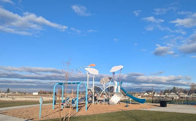 Community Park - Image 2