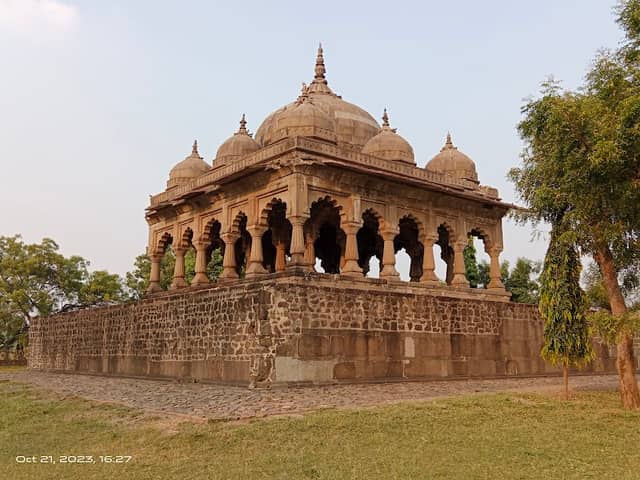 Raja Jay Singh Ki Chhatri - Image 1