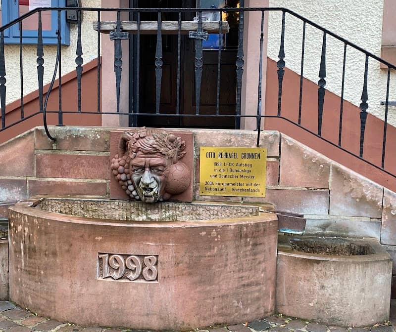 Otto-Rehhagel-Brunnen - Image 1