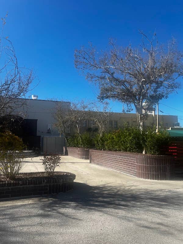 Cavalaire Square - Image 1