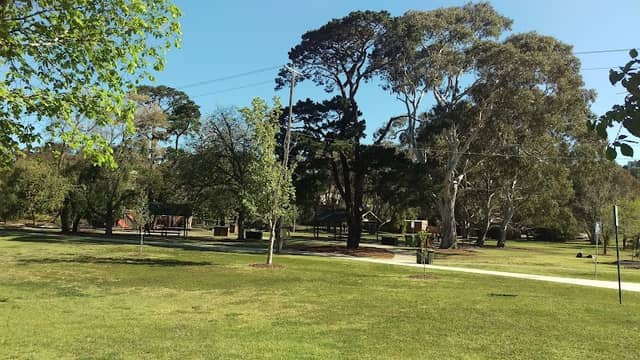 Cliff Harvey Lagoon Reserve - Image 1