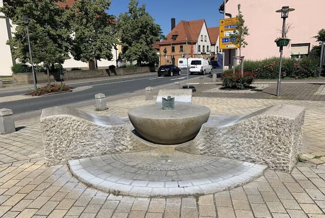 Rathausbrunnen - Image 1