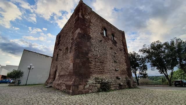 Torre Aragonese - Image 1