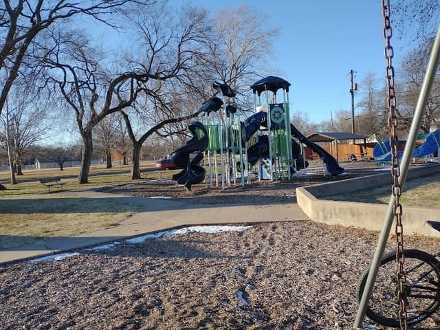 Southern Woods Park - Image 1