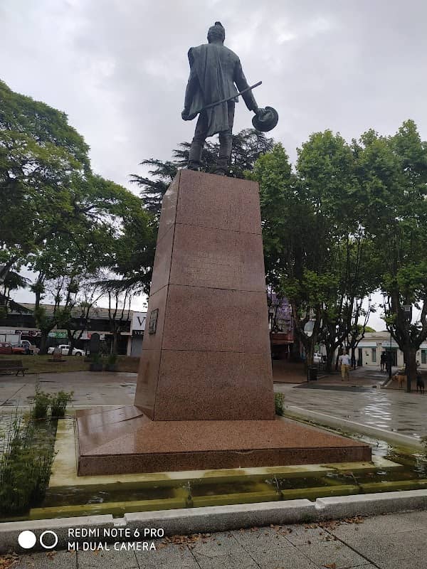 Plaza Principal De Pando - Image 1