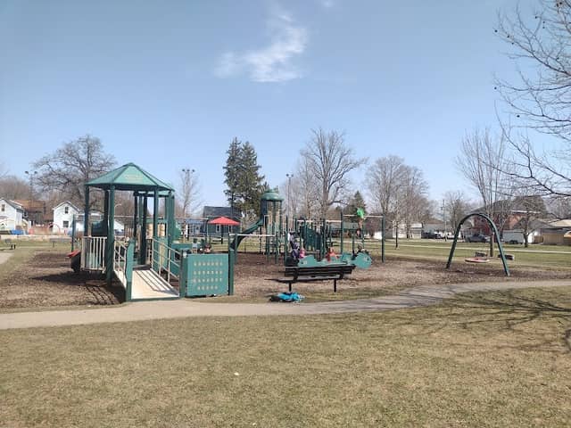 Harold Bishop Park - Image 1