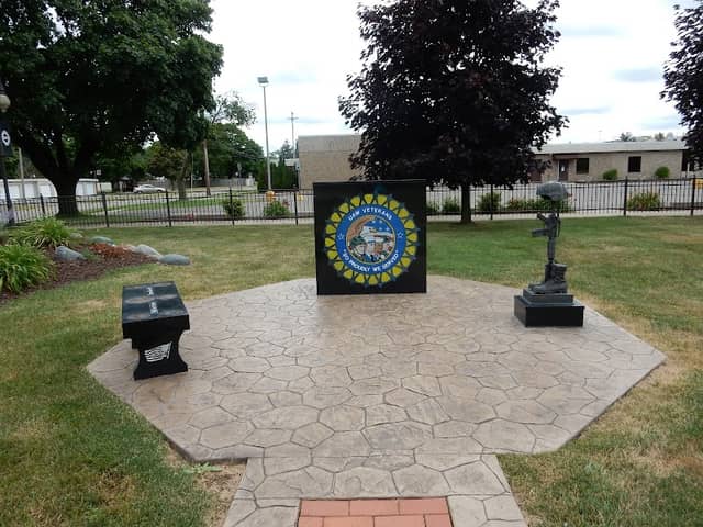 Sitdowners Memorial Park - Image 2