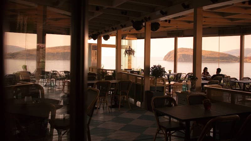 Nefeli All Day Bar & Suites - Image 1