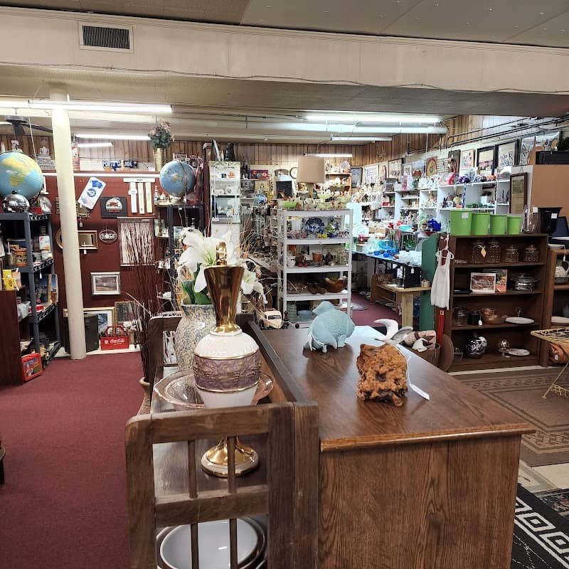 Klassy Klutter Indoor Flea Market - Image 2