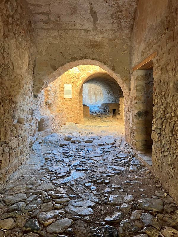 Upper Town - Image 3