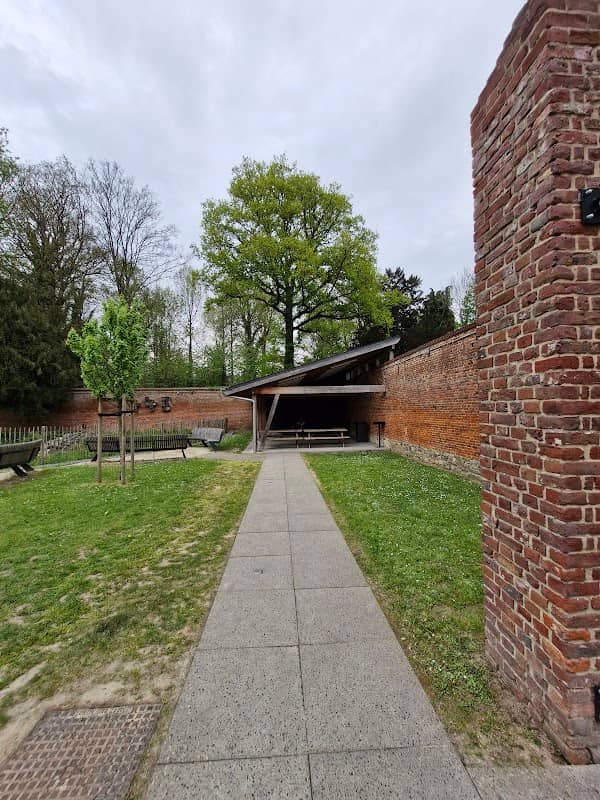 Parc Du Bailli - Image 1