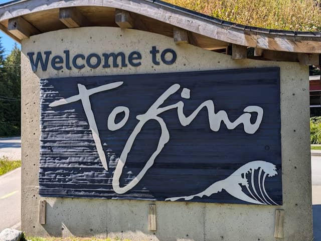 Welcome to Tofino Sign - Image 2
