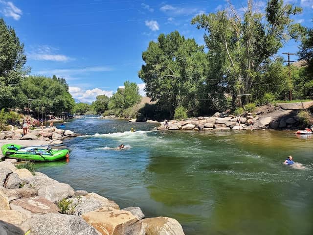 Riverside Park - Image 1
