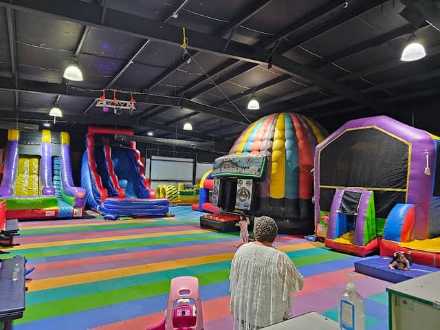 Bounce 4 Fun Party and Play - Image 1
