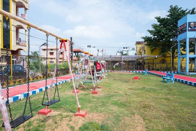 Mohan Nagar Garden - Image 1