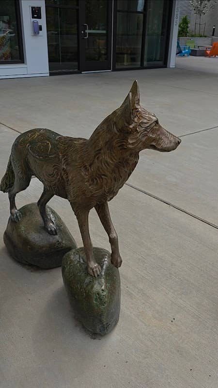 "Fox and Hare" sculpture - Image 1