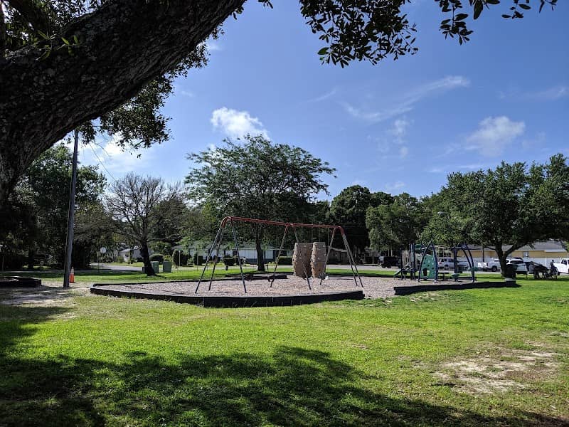 Garniers Beach Park - Image 3