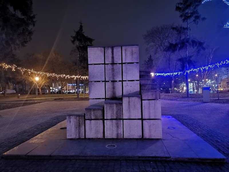 Sugar Monument - Image 2