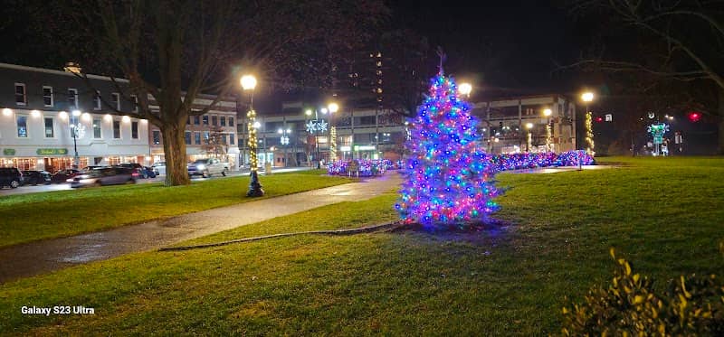 Park Square - Image 3