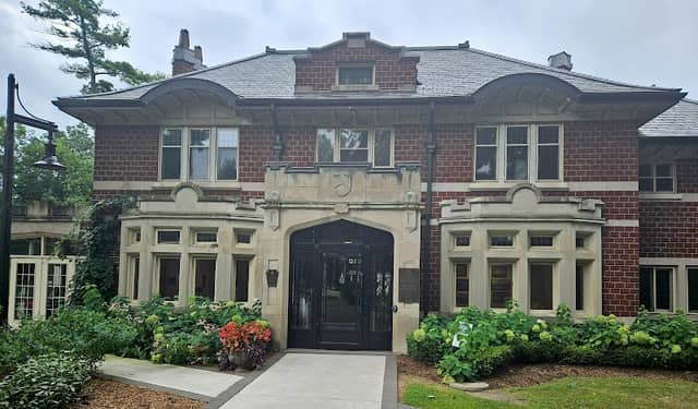 Glenhyrst Gardens - Image 2