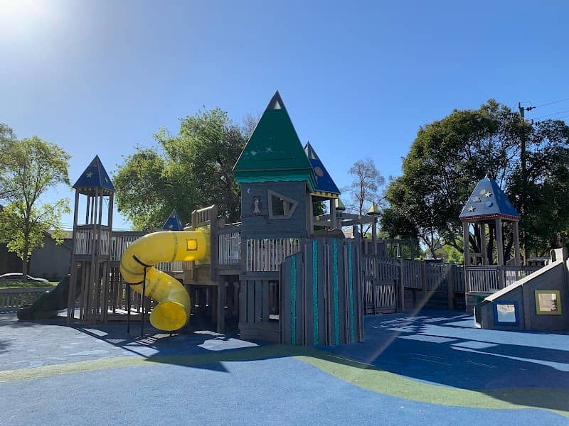 Hillcrest Community Park - Image 2