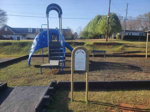 Dillard Park - Image 1
