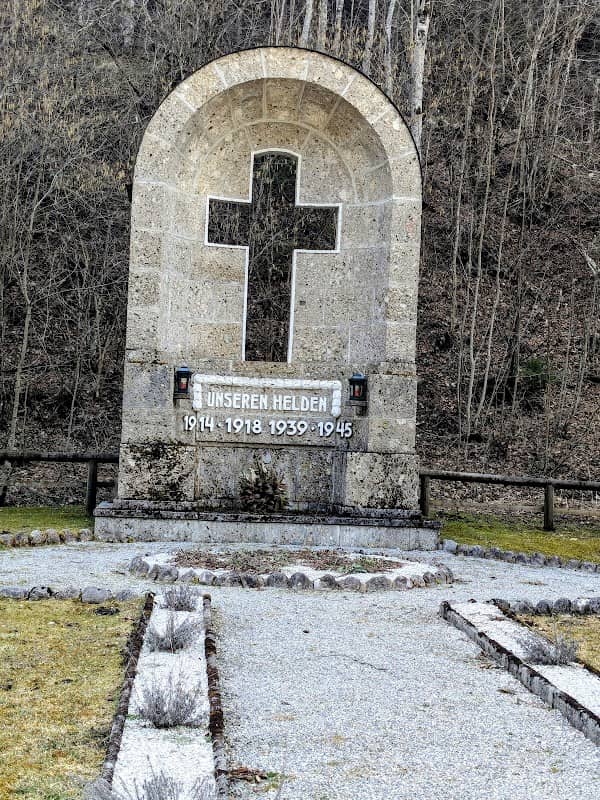 Krieger Denkmal Walster - Image 1