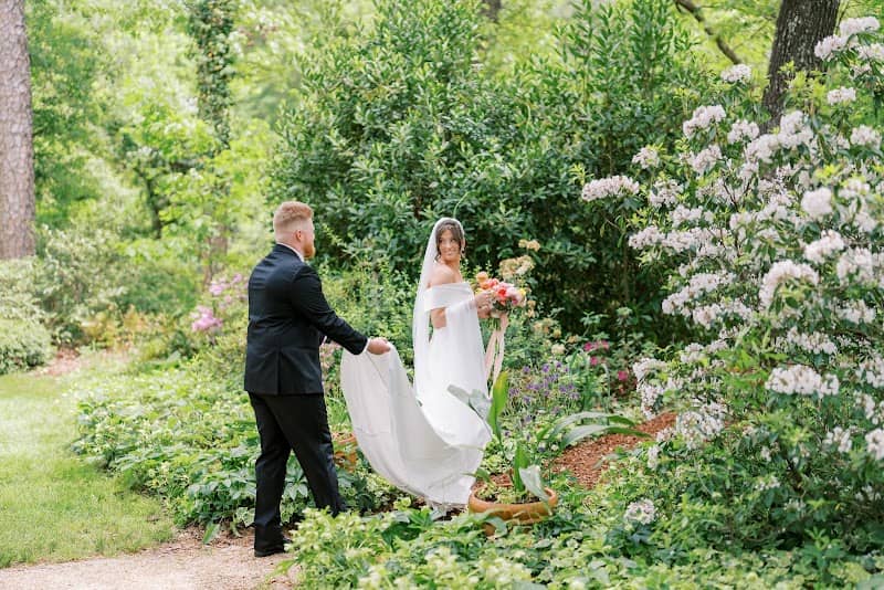 The Ivy Place- Garden Wedding Venue - Image 1