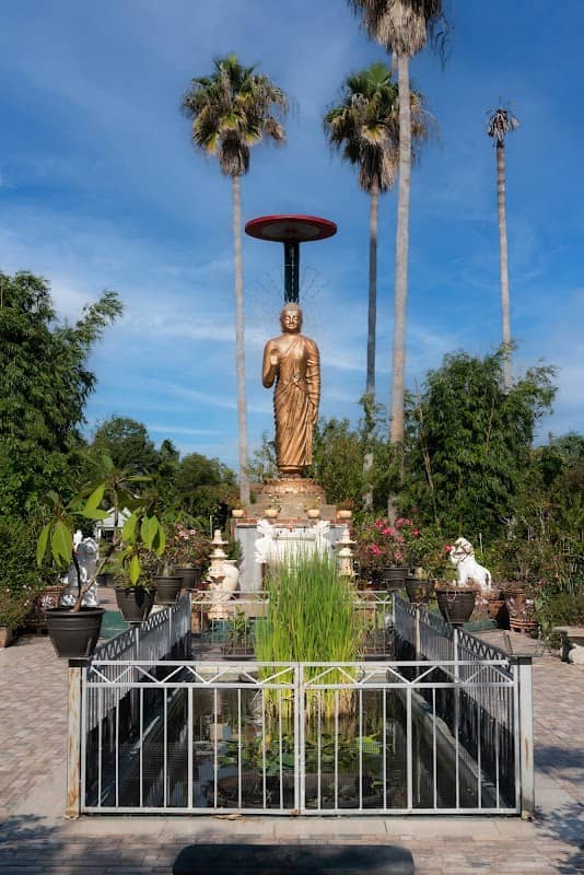 Buu Mon Buddhist Temple - Image 2