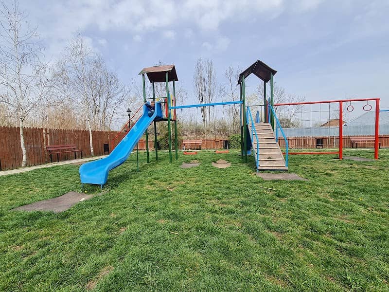 Smaller Park of Tancabesti - Image 1