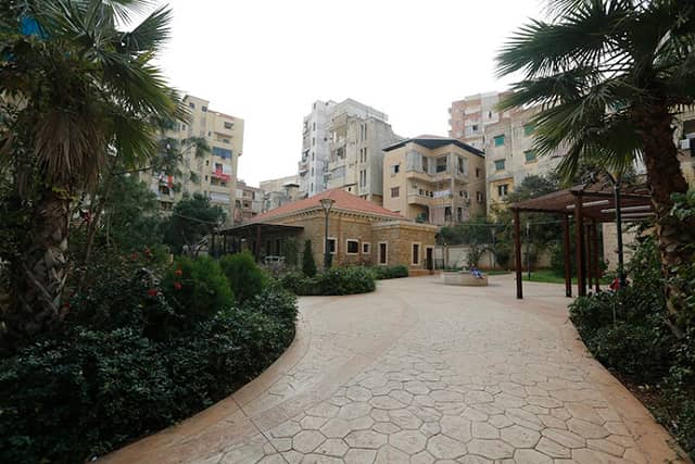 Public Park حديقة حي الجامع - Image 2