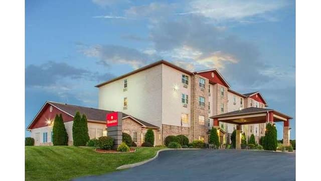 Ramada by Wyndham Sparta/At Speedway - Image 1