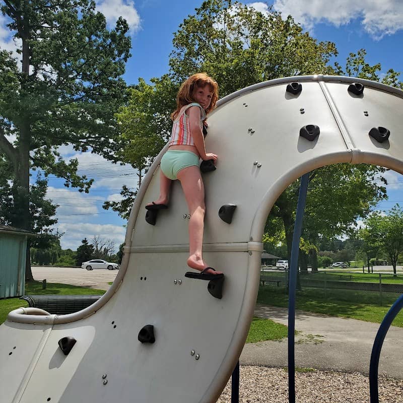 Springbank Park - Image 2