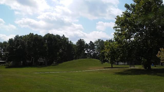 Veterans Memorial Park - Image 1